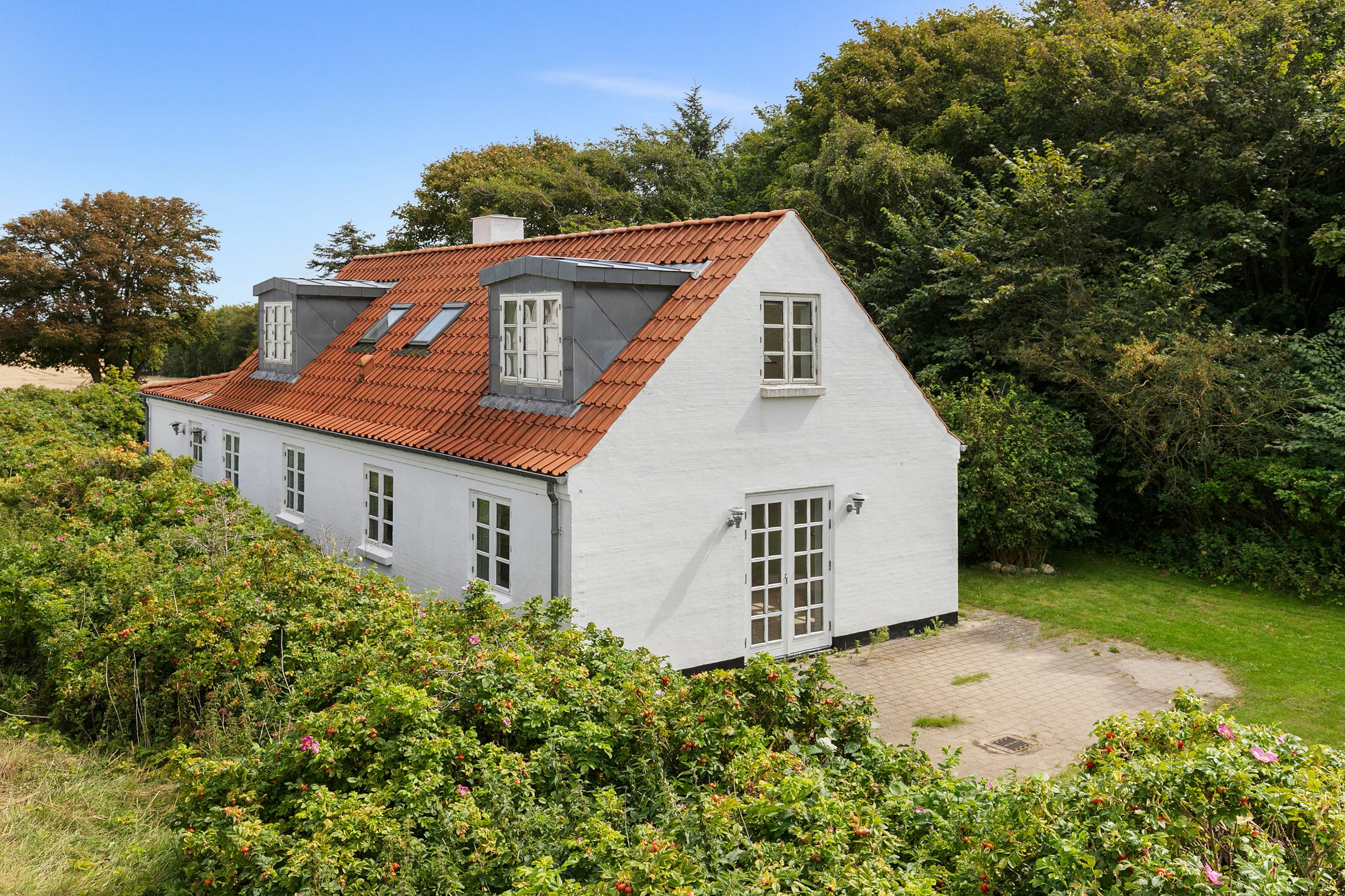 Lyngbakkevej 3,  Villa