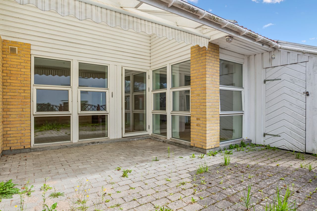 Ejendomsbillede 2 af 15