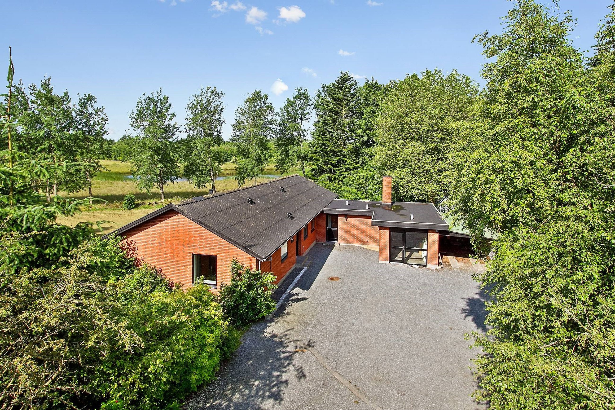 Hestbjergvej 9, Vind Villa