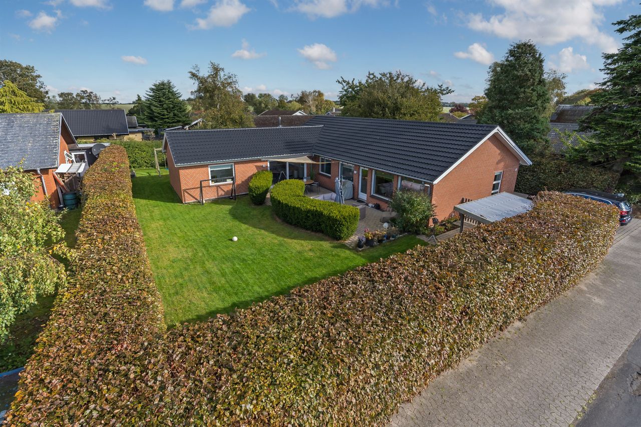 Ejendomsbillede 2 af 29