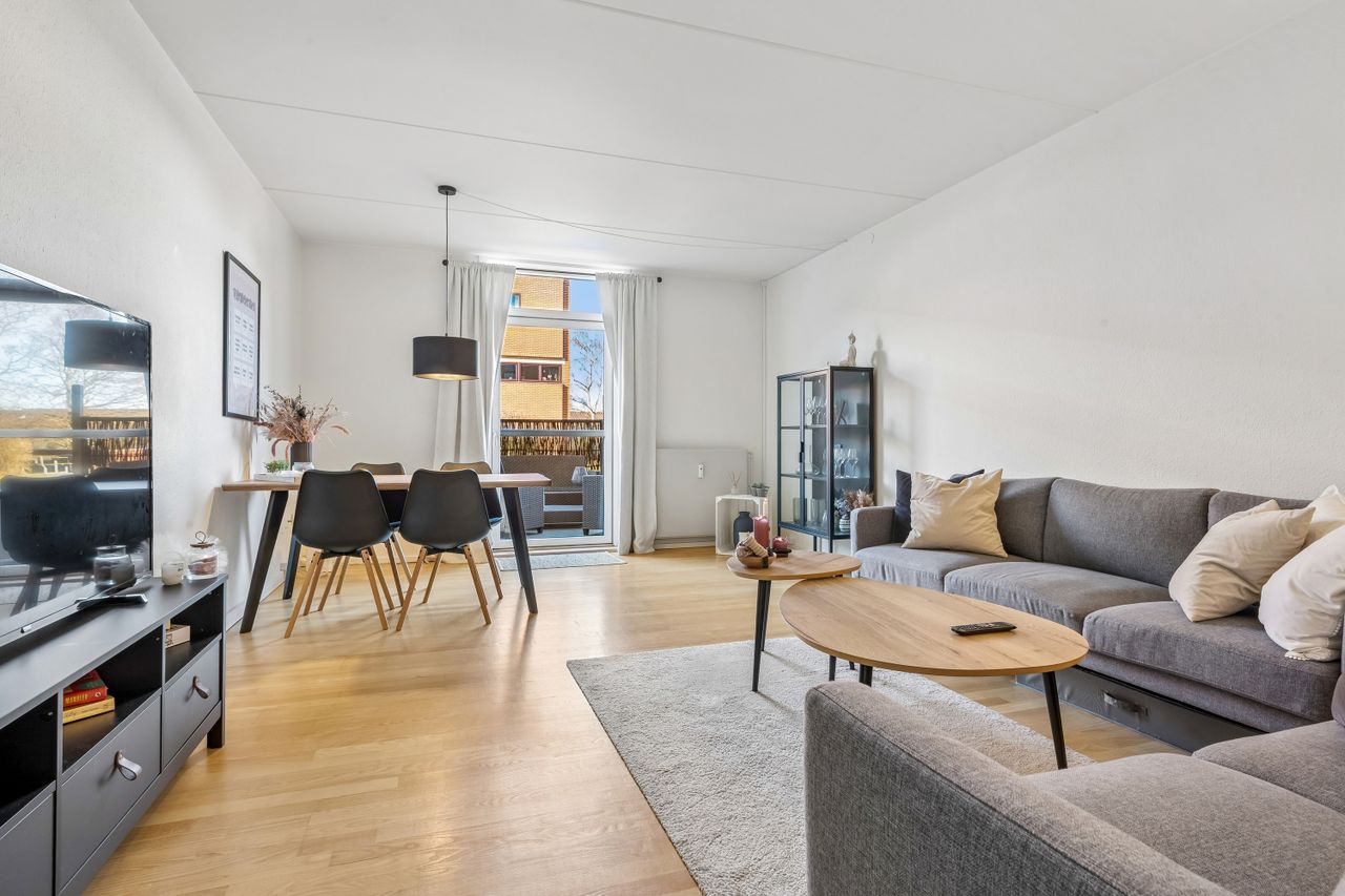 Ejendomsbillede 2 af 18