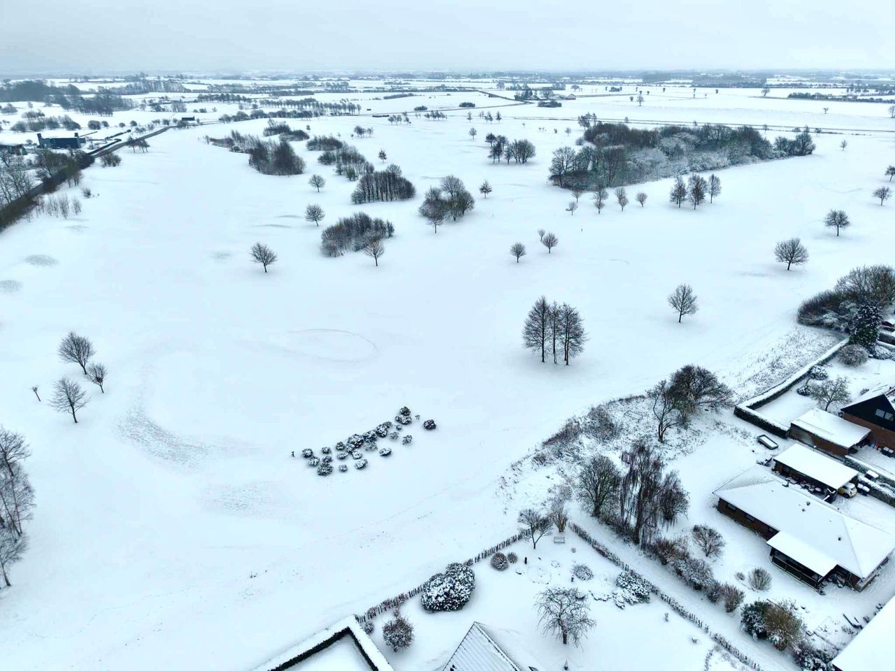 Ejendomsbillede 2 af 33