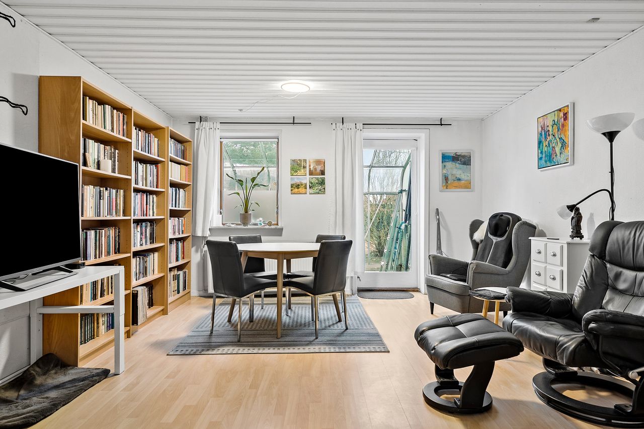 Ejendomsbillede 3 af 15