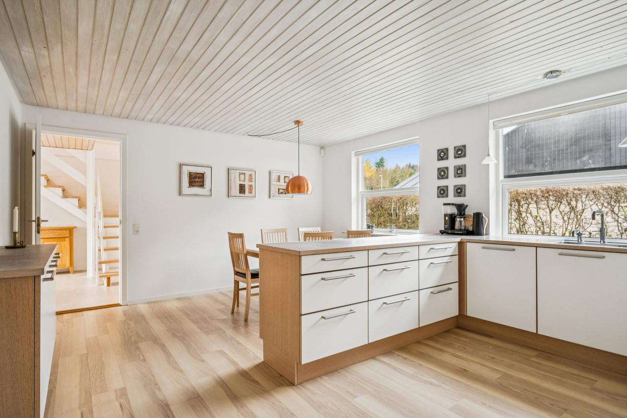 Ejendomsbillede 3 af 24