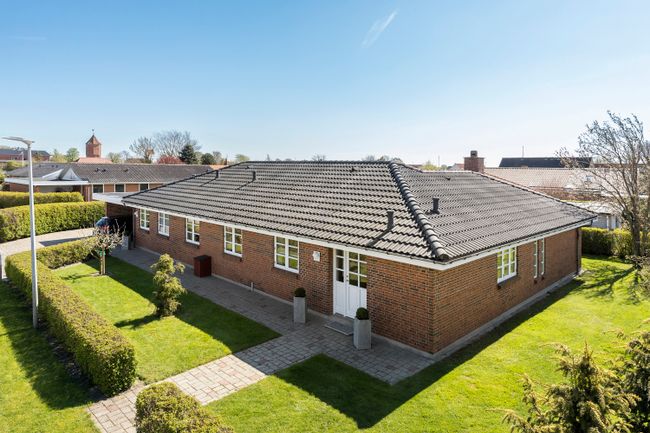 Idrætsalle 24,  Villa