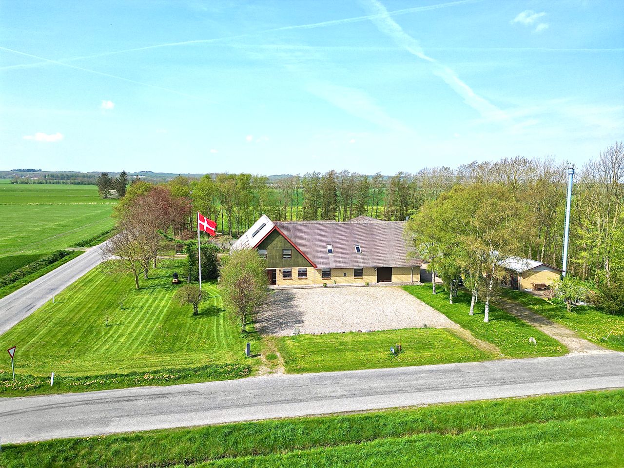 Ejendomsbillede 2 af 37