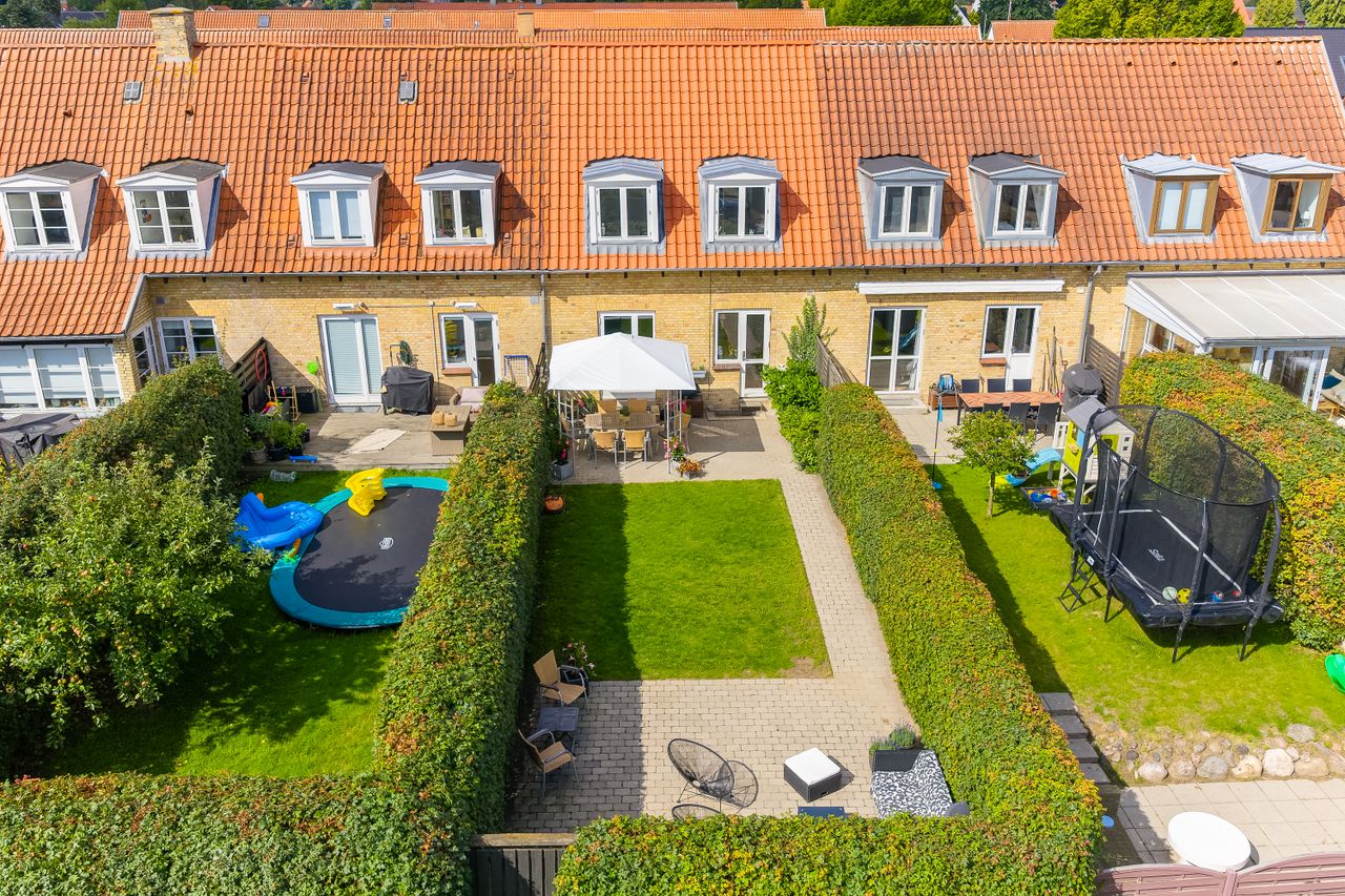 Ejendomsbillede 2 af 35