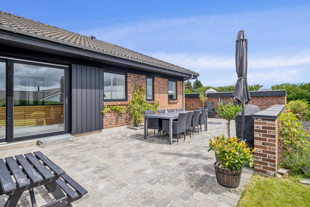 Ejendomsbillede 2 af 31