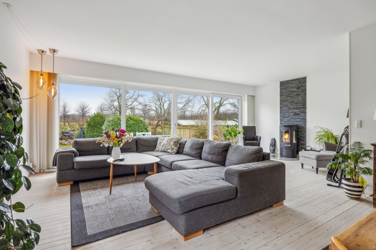 Ejendomsbillede 3 af 30