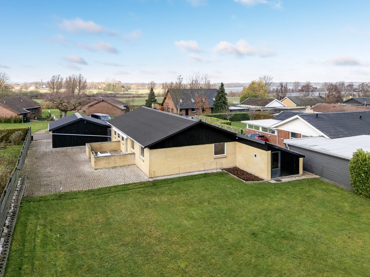 Ejendomsbillede 3 af 29