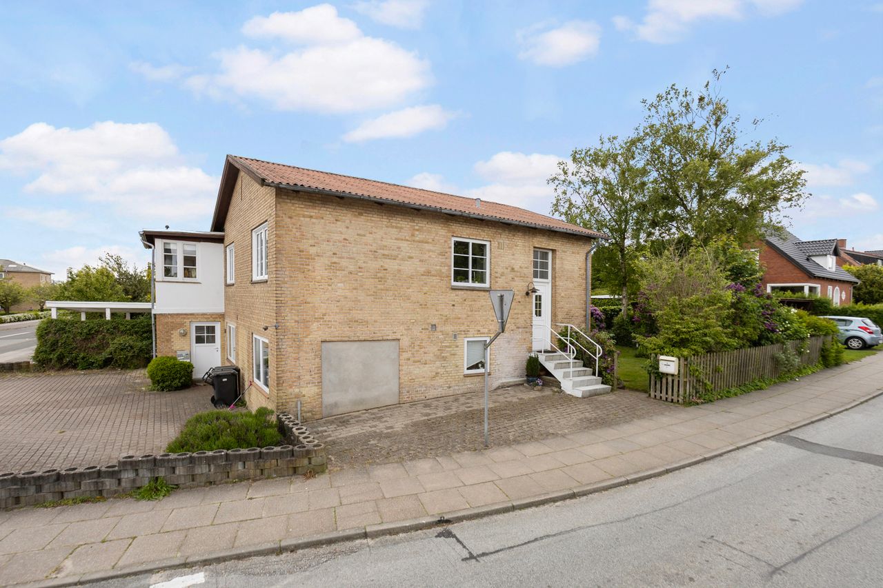 Ejendomsbillede 3 af 16