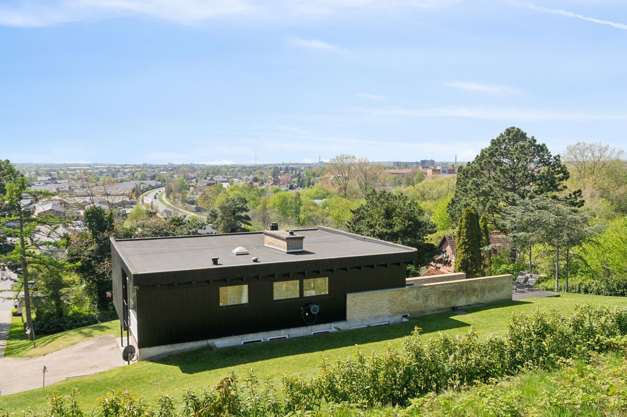 Ejendomsbillede 2 af 35