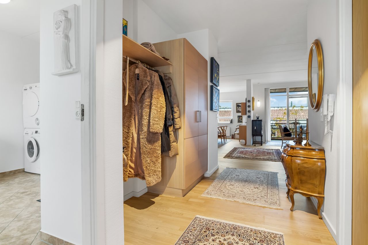 Ejendomsbillede 2 af 18