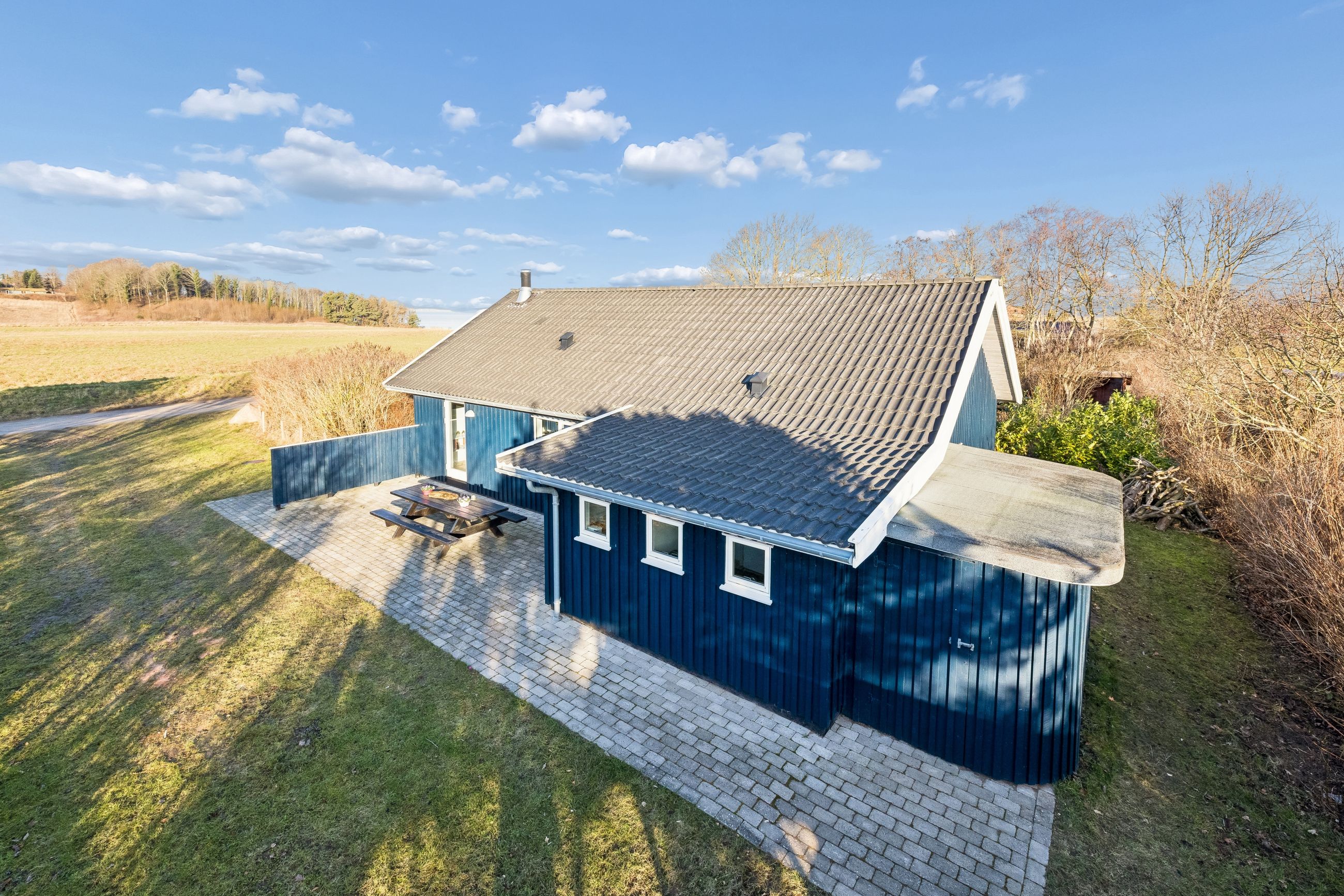 Luftfoto af ejendommen