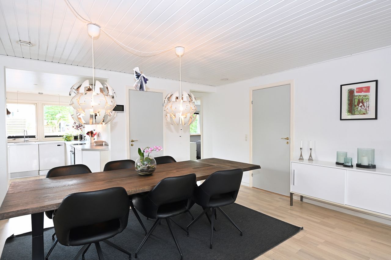 Ejendomsbillede 3 af 24