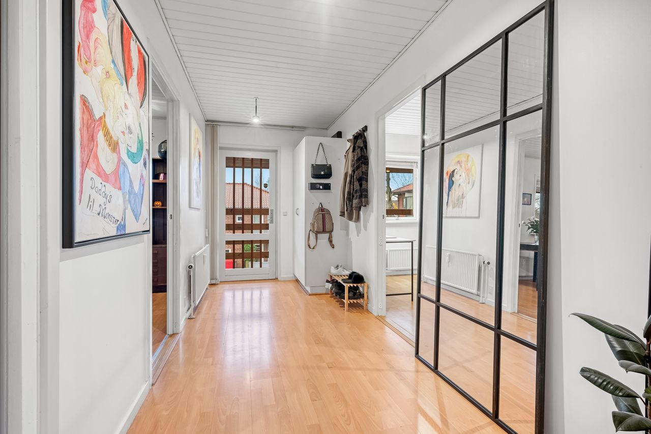 Ejendomsbillede 3 af 25