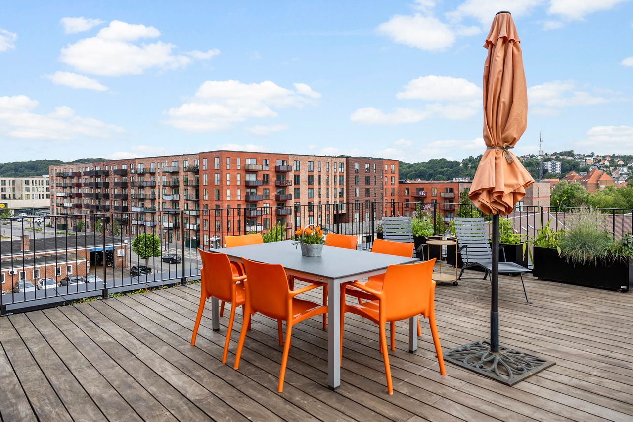 Ejendomsbillede 2 af 25