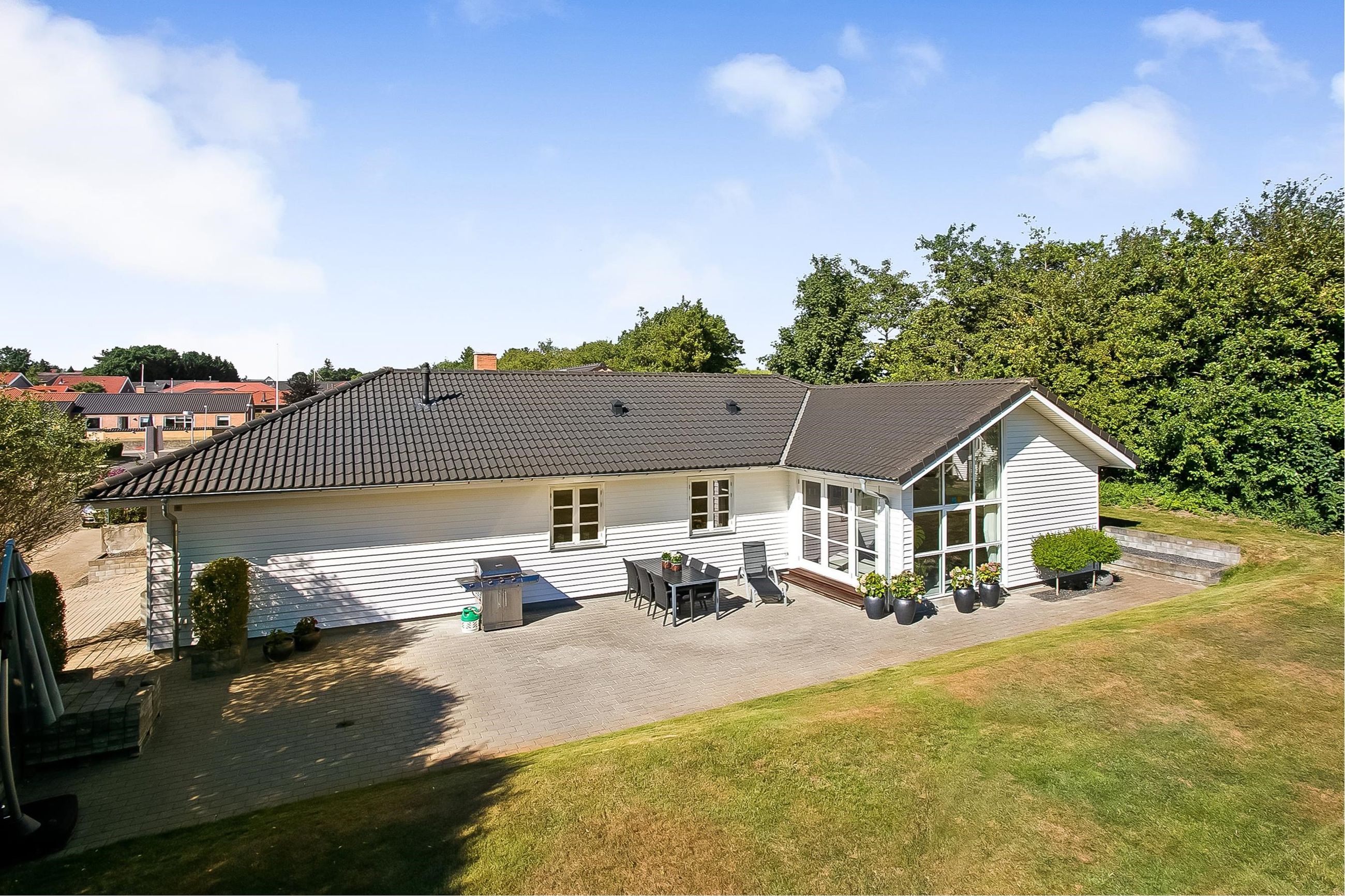 Odinsvej 15, Them Villa