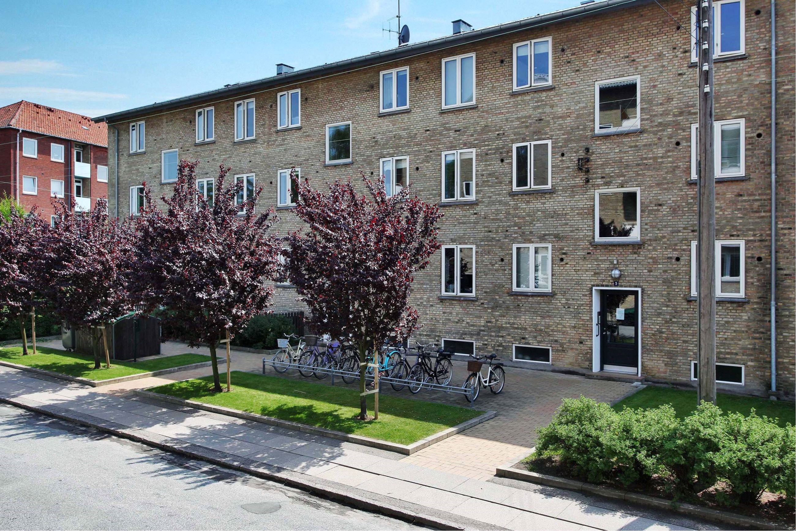 Knivholtvej 3, 1. th. Andelsbolig