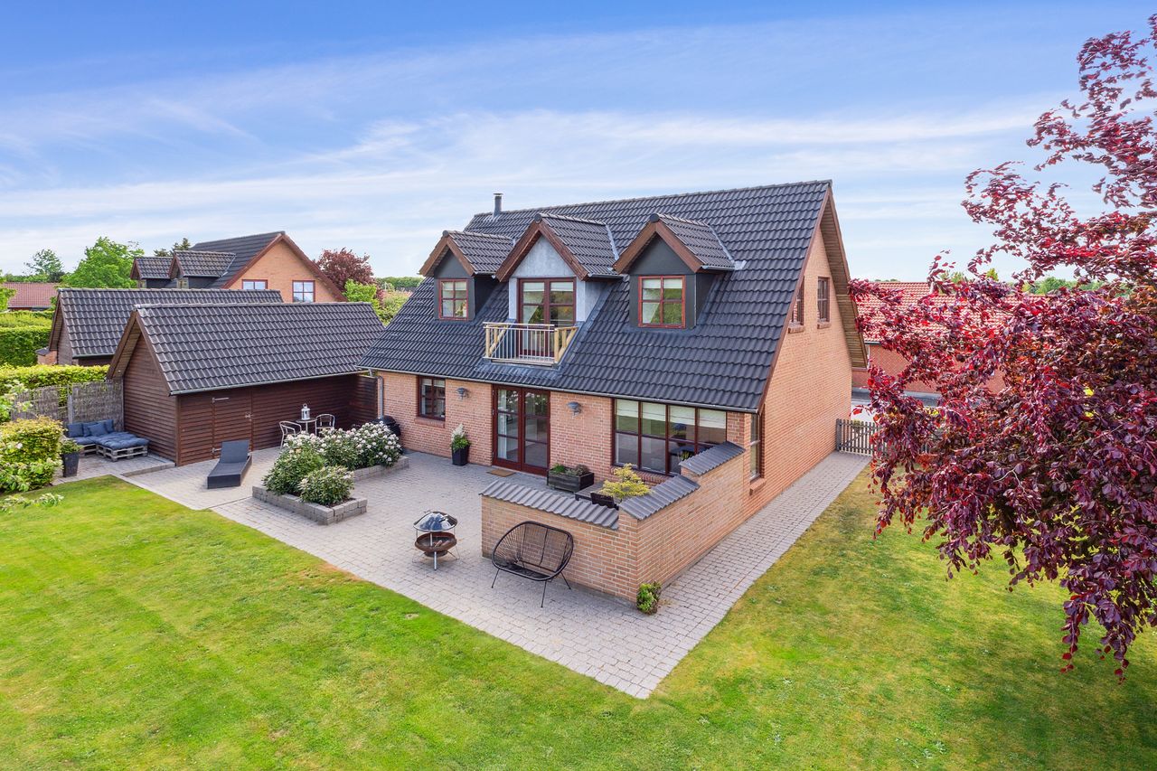 Ejendomsbillede 2 af 51