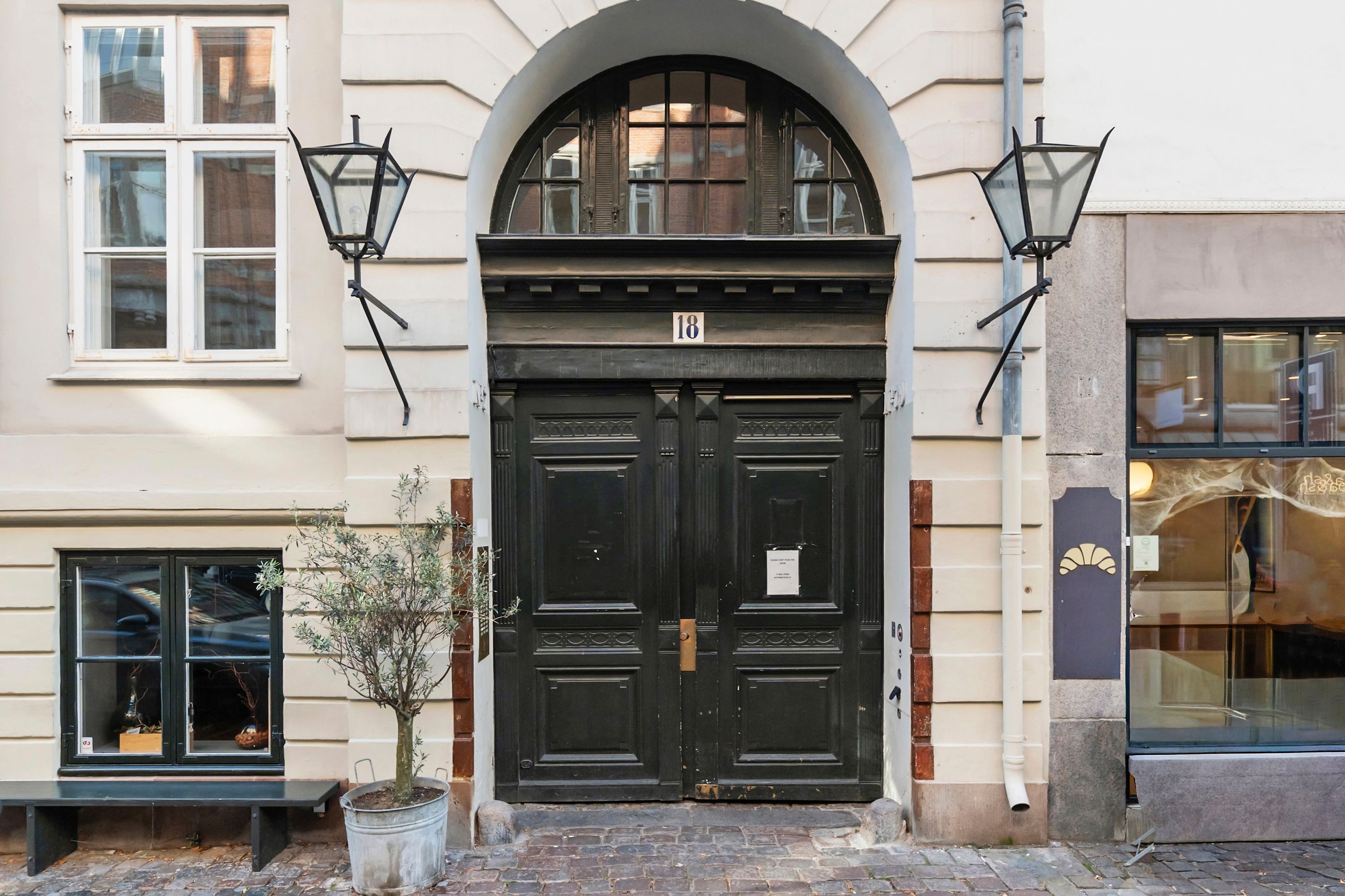 Store Strandstræde 18B, 3, København K - Område
