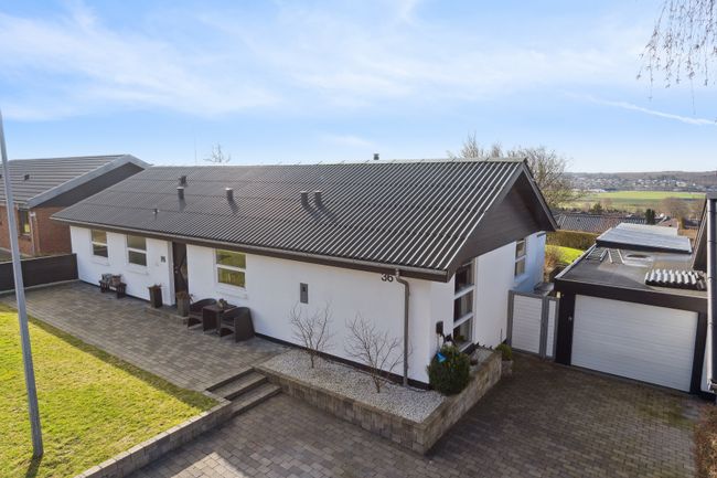 Plutonvej 36,  Villa