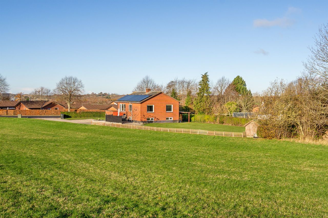 Ejendomsbillede 2 af 27