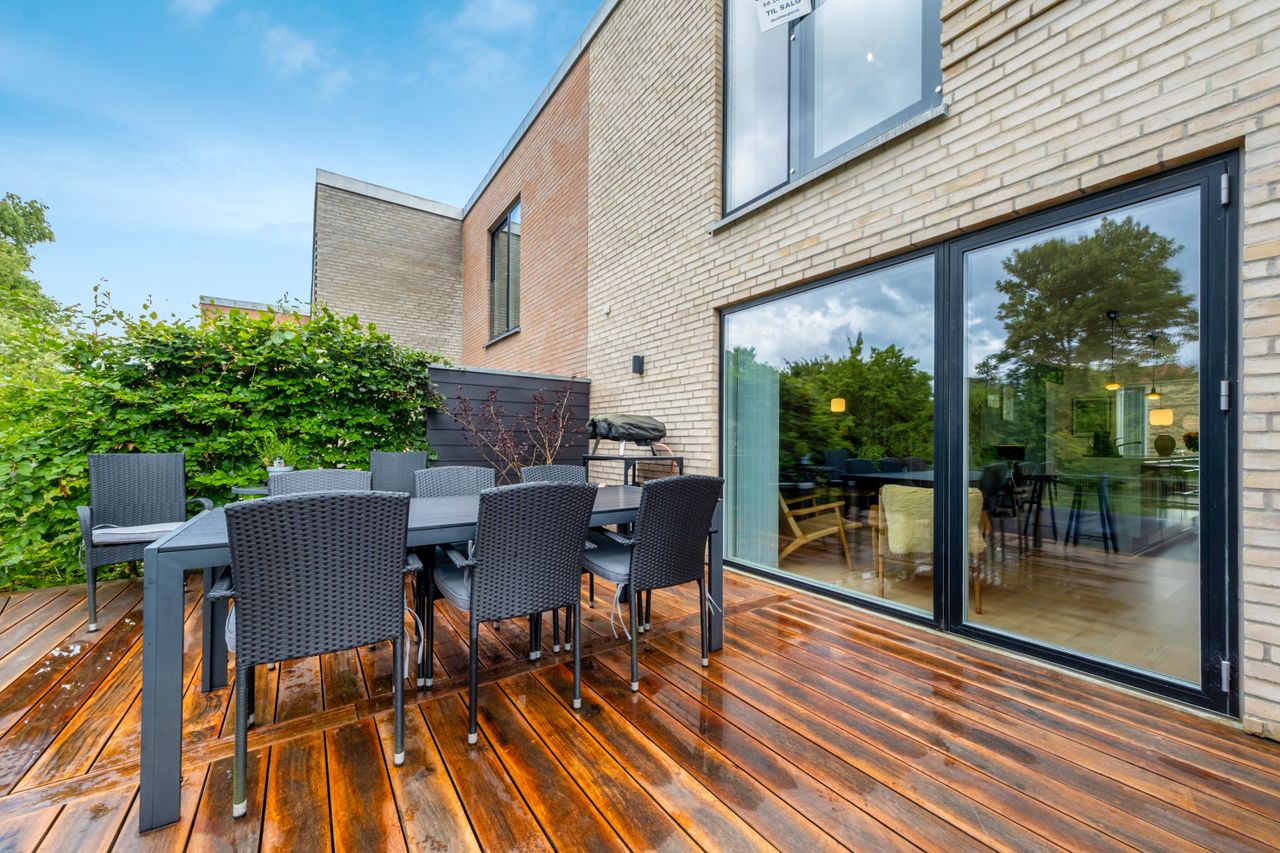 Ejendomsbillede 2 af 25