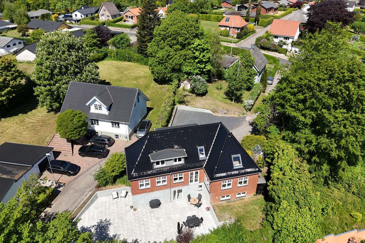 Ejendomsbillede 2 af 37