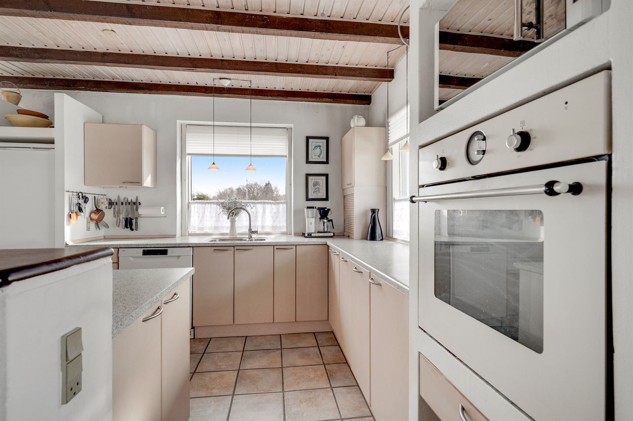 Ejendomsbillede 2 af 28