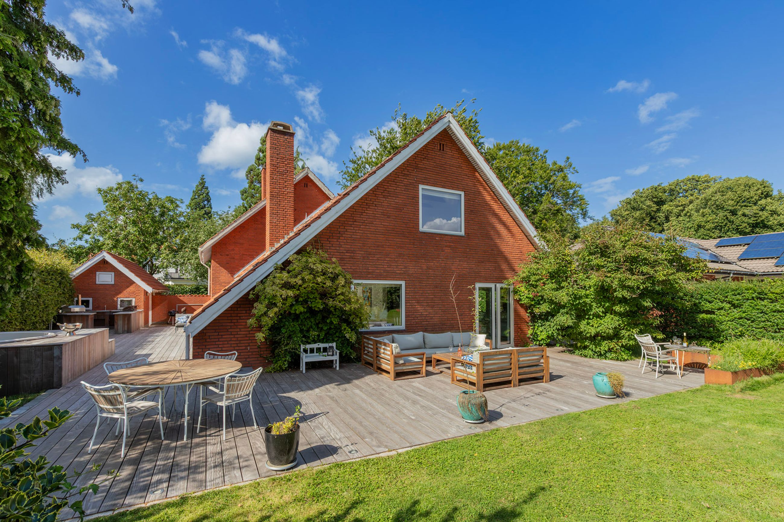 Hjortholmsvej 8,  Villa