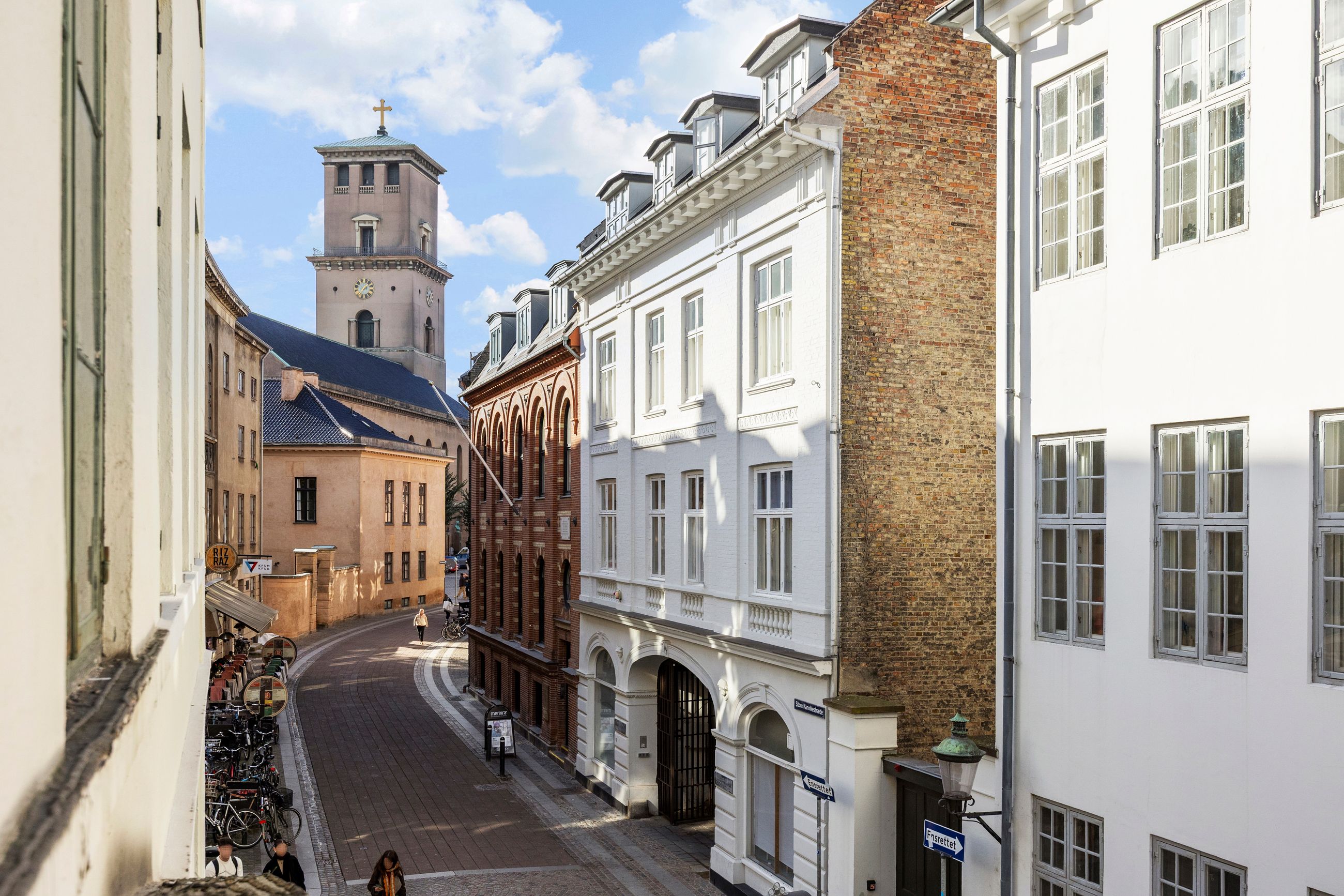 Store Kannikestræde 15, 1. tv, København K - 27-Ejendommen