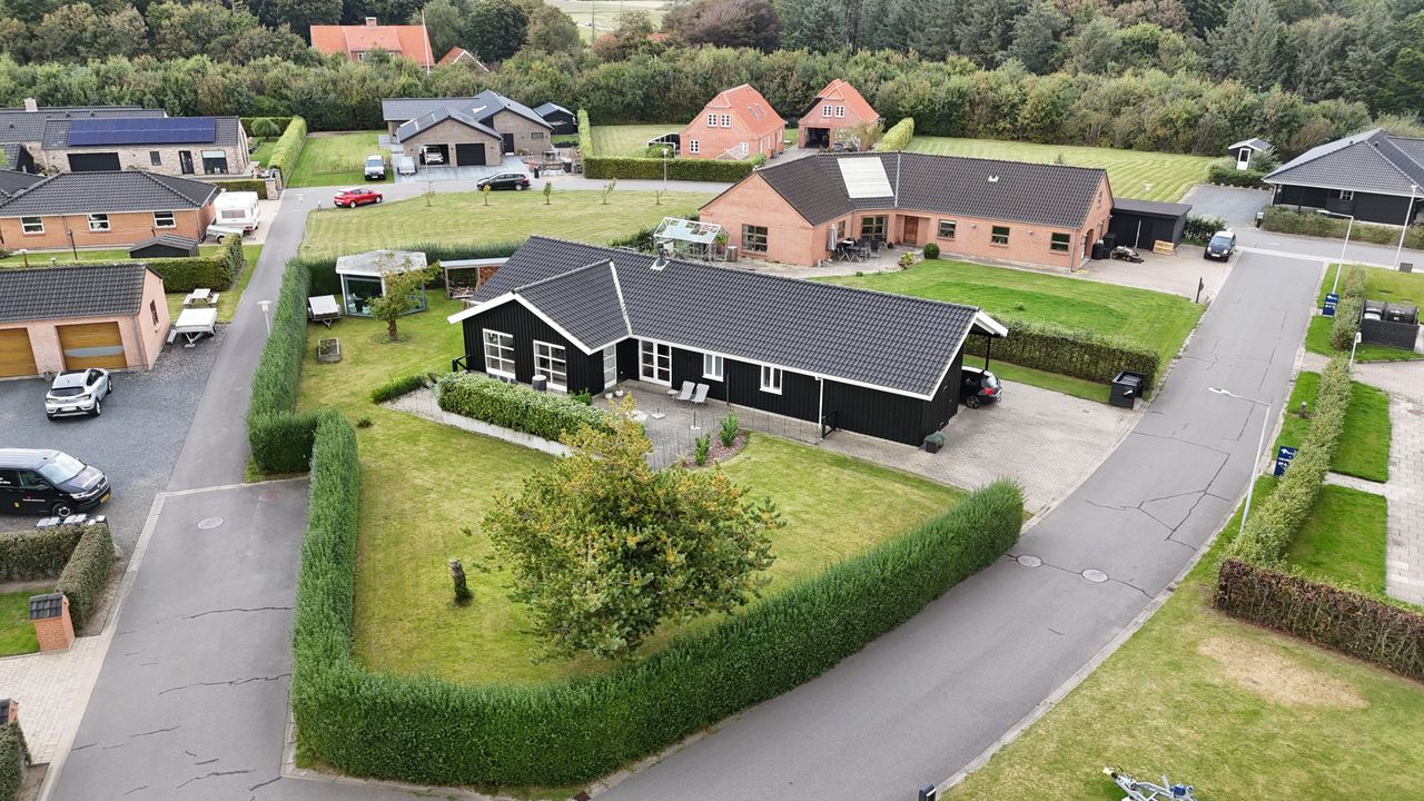 Ejendomsbillede 2 af 30