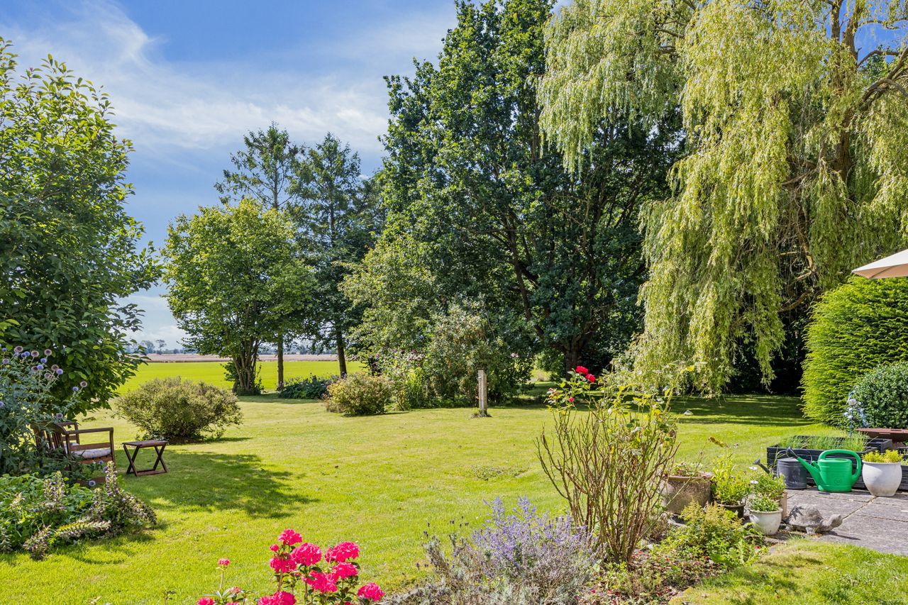 Ejendomsbillede 2 af 33