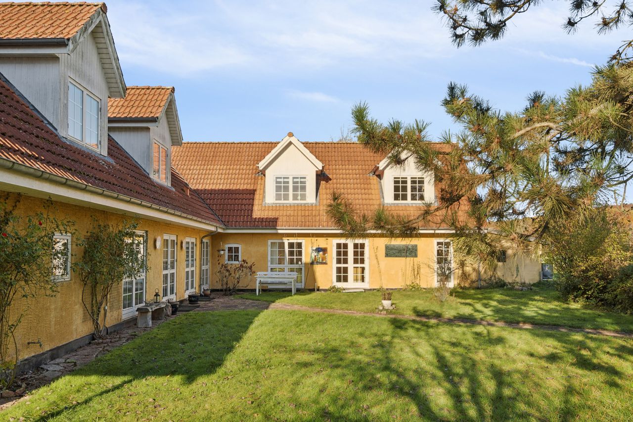 Ejendomsbillede 3 af 33