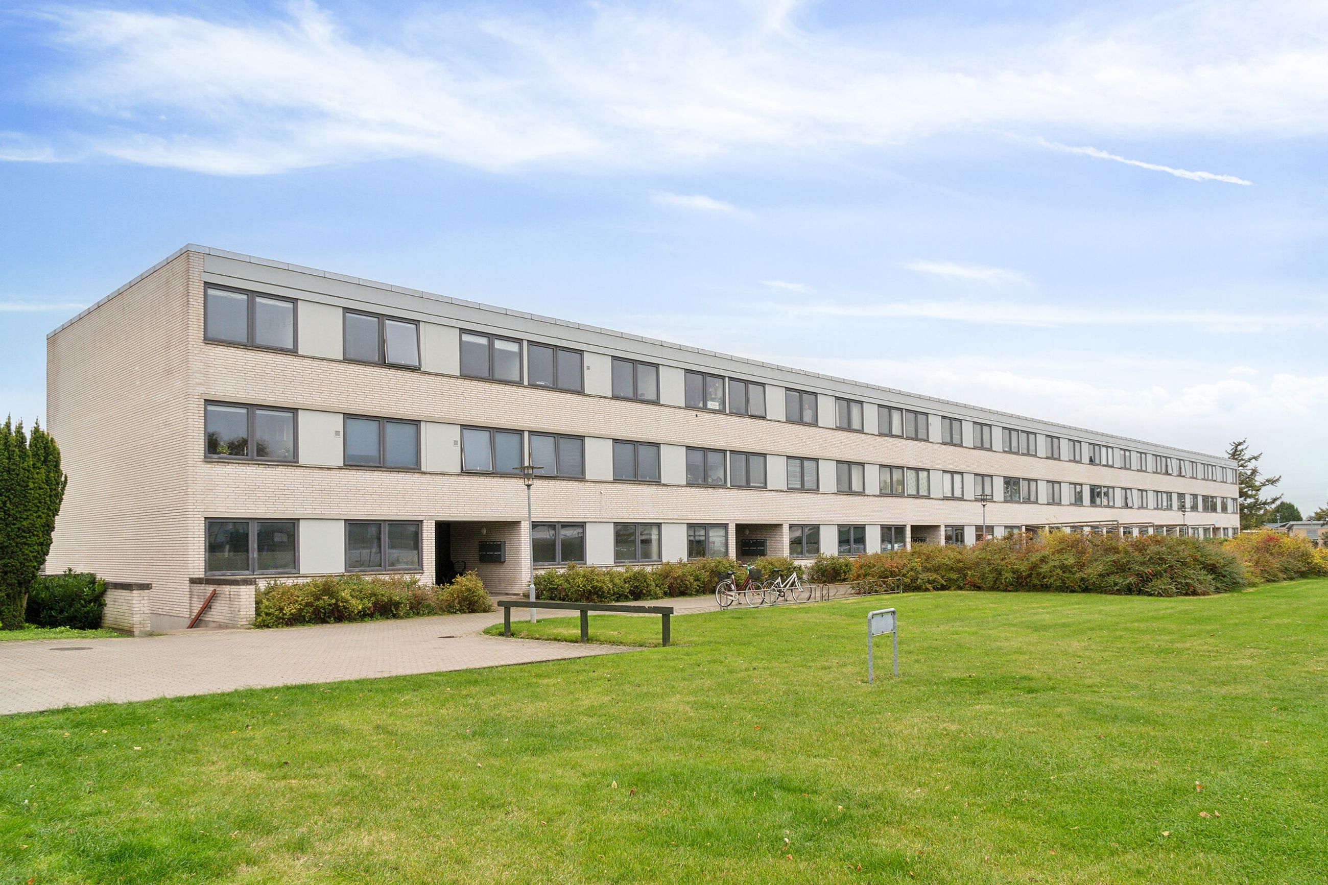 Bogensevej 63, 1. th. Ejerlejlighed