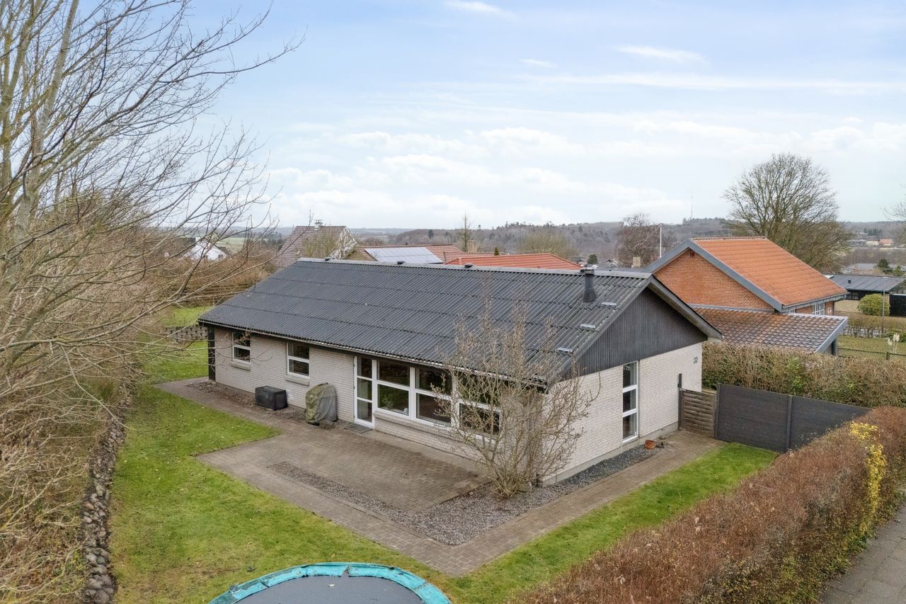 Ejendomsbillede 2 af 28