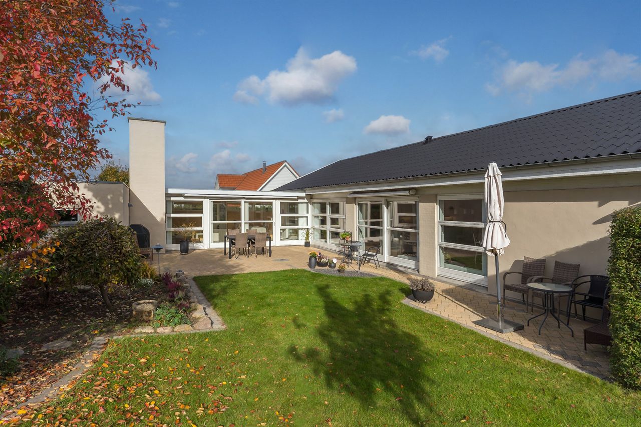 Ejendomsbillede 2 af 30