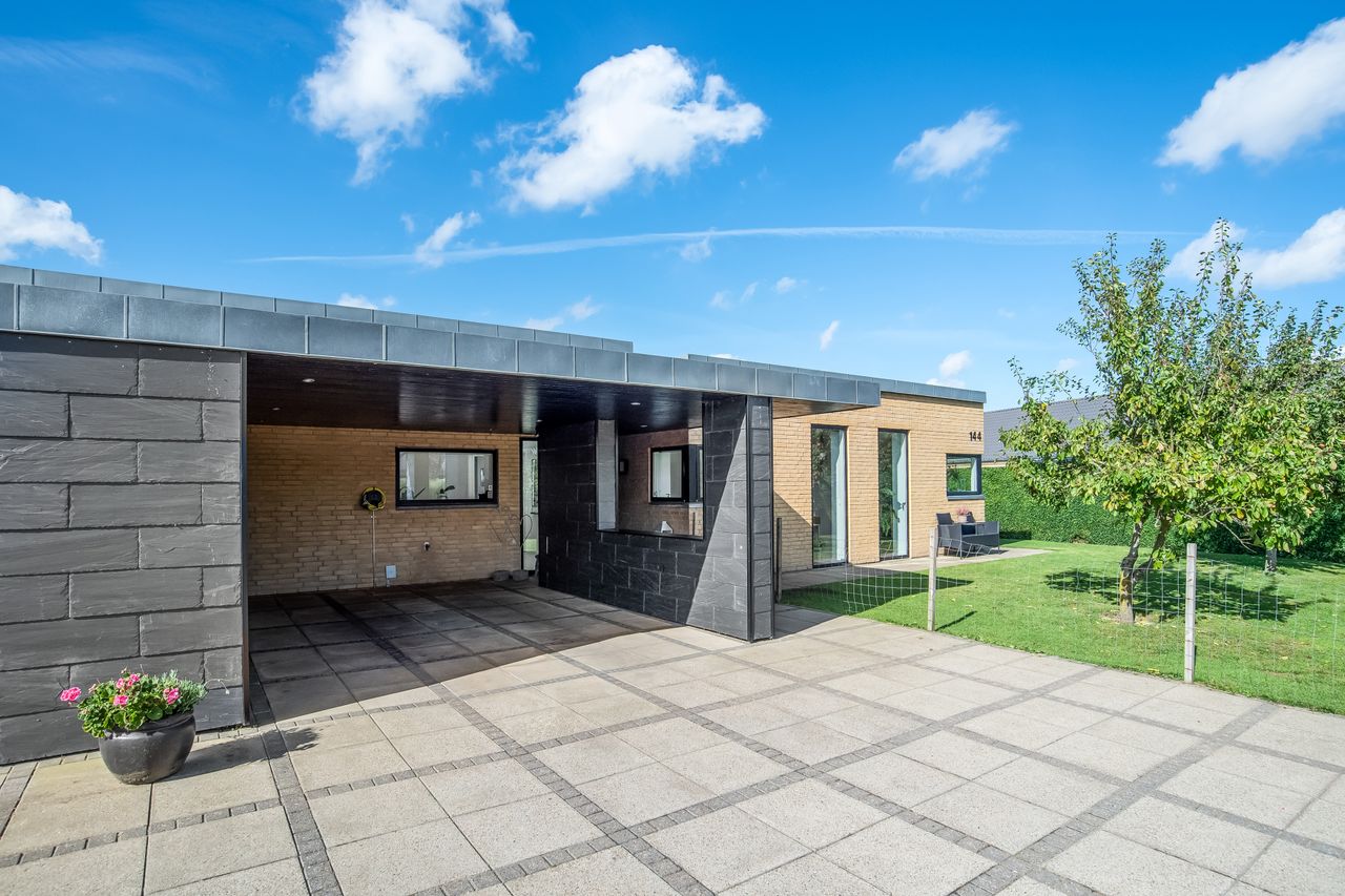 Ejendomsbillede 2 af 31