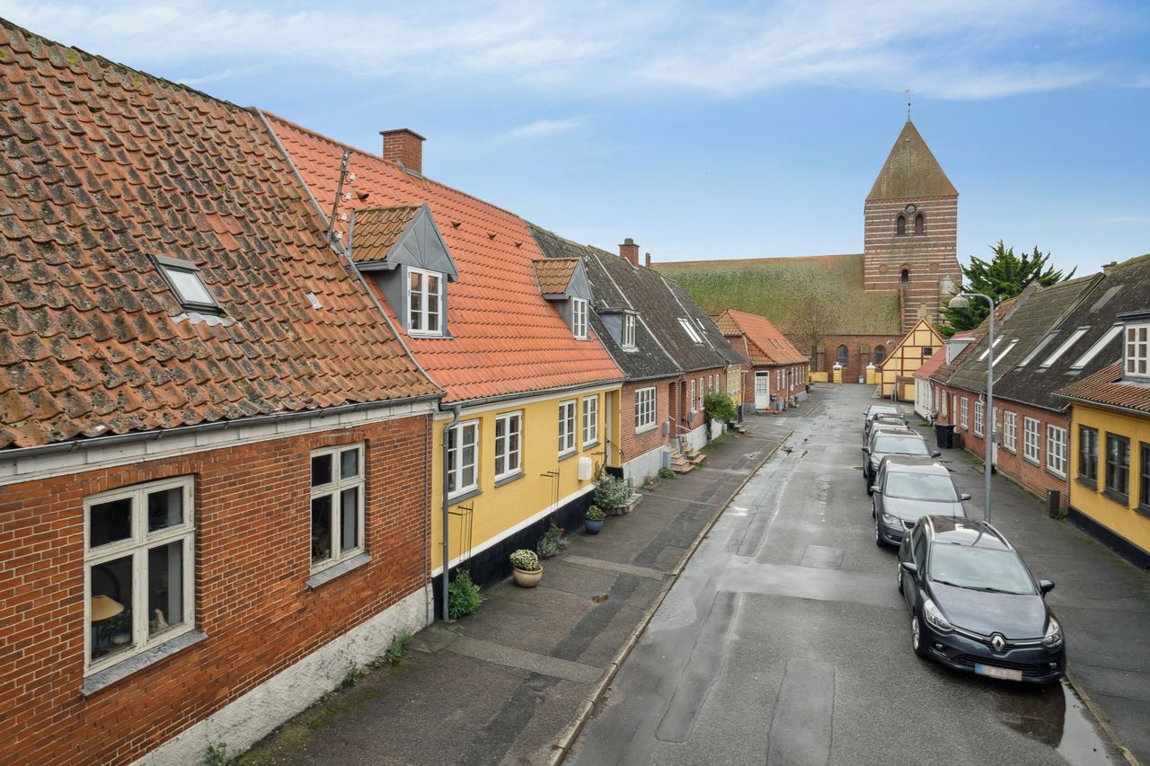 Ejendomsbillede 2 af 24