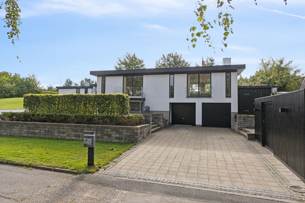 Ejendomsbillede 2 af 27