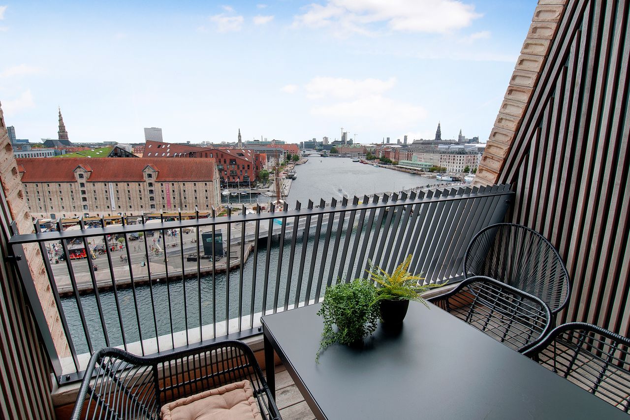 Ejendomsbillede 2 af 18