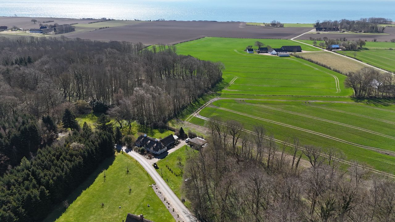 Ejendomsbillede 2 af 26