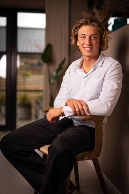 employee image