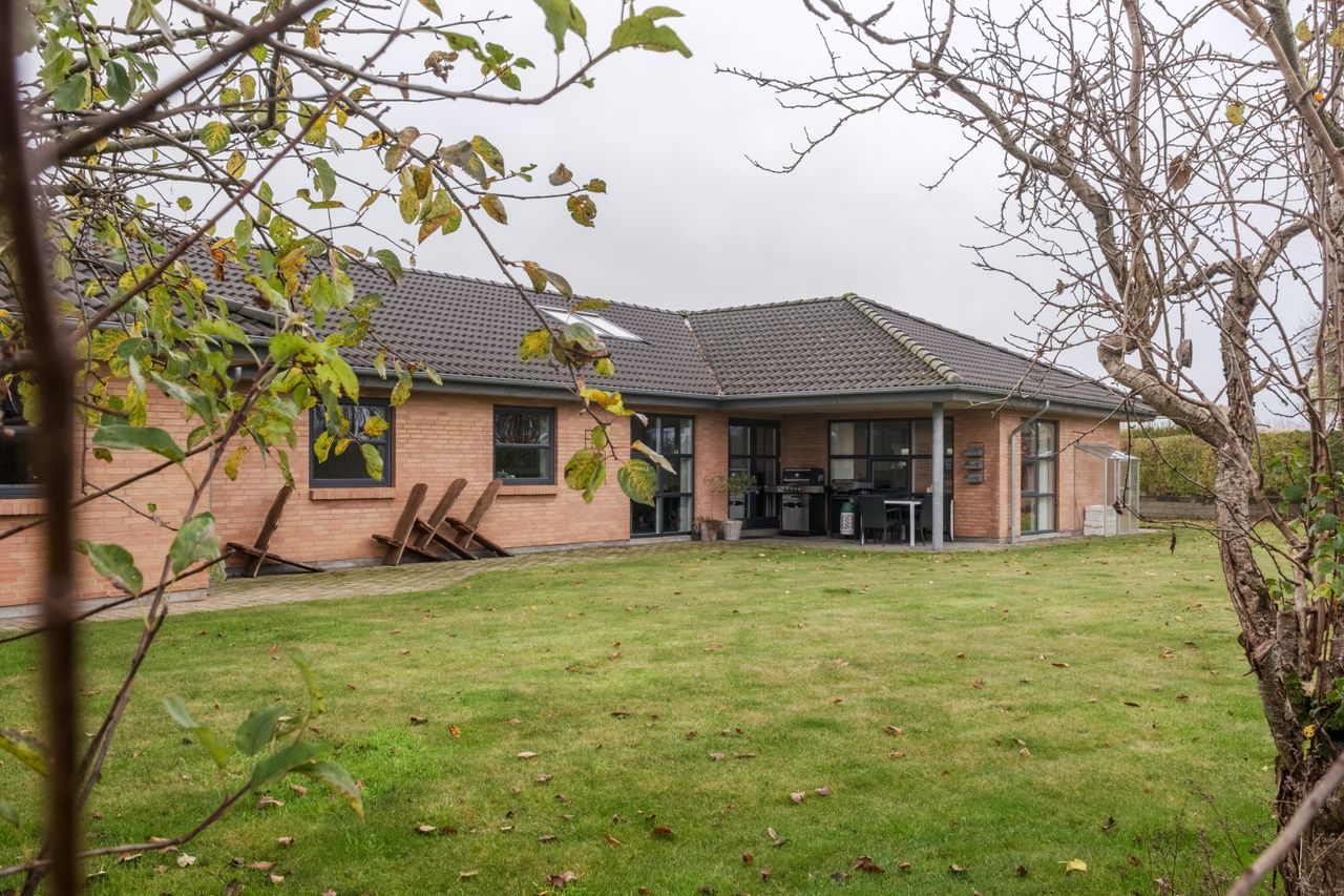 Ejendomsbillede 2 af 23