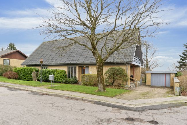 Johan Strøms Vej 12,  Villa