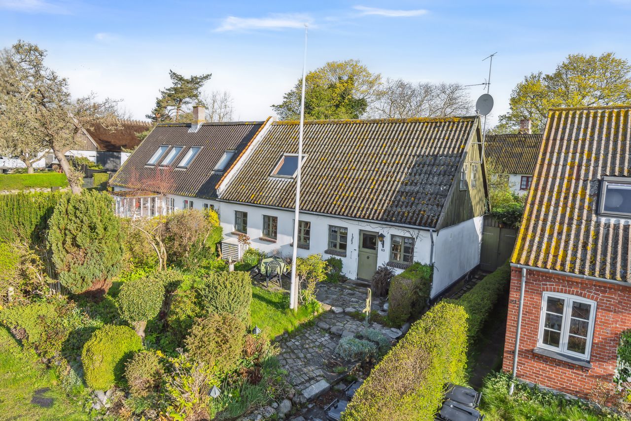 Ejendomsbillede 2 af 28