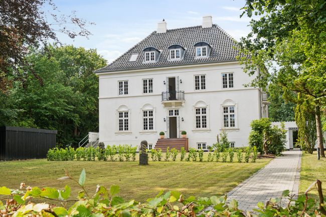 Jernbane Alle 6, st. tv Ejerlejlighed