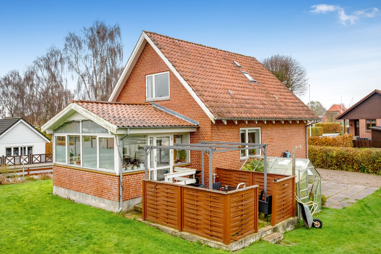 Ejendomsbillede 3 af 17