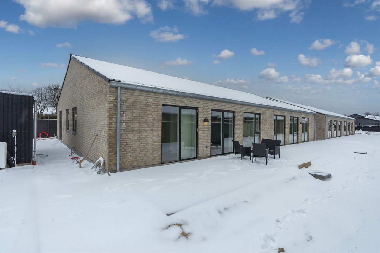 Ejendomsbillede 2 af 27